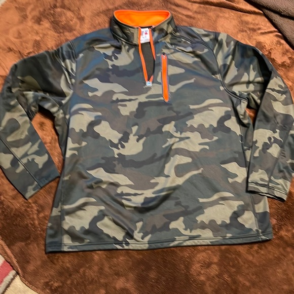 Russell Athletic Other - Russell Camouflage Mens Pullover sizeXL